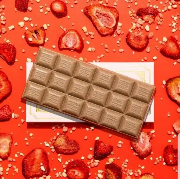 strawberry shortcake neau tropics chocolate bar.webp strawberry shortcake neau tropics chocolate bar.webp