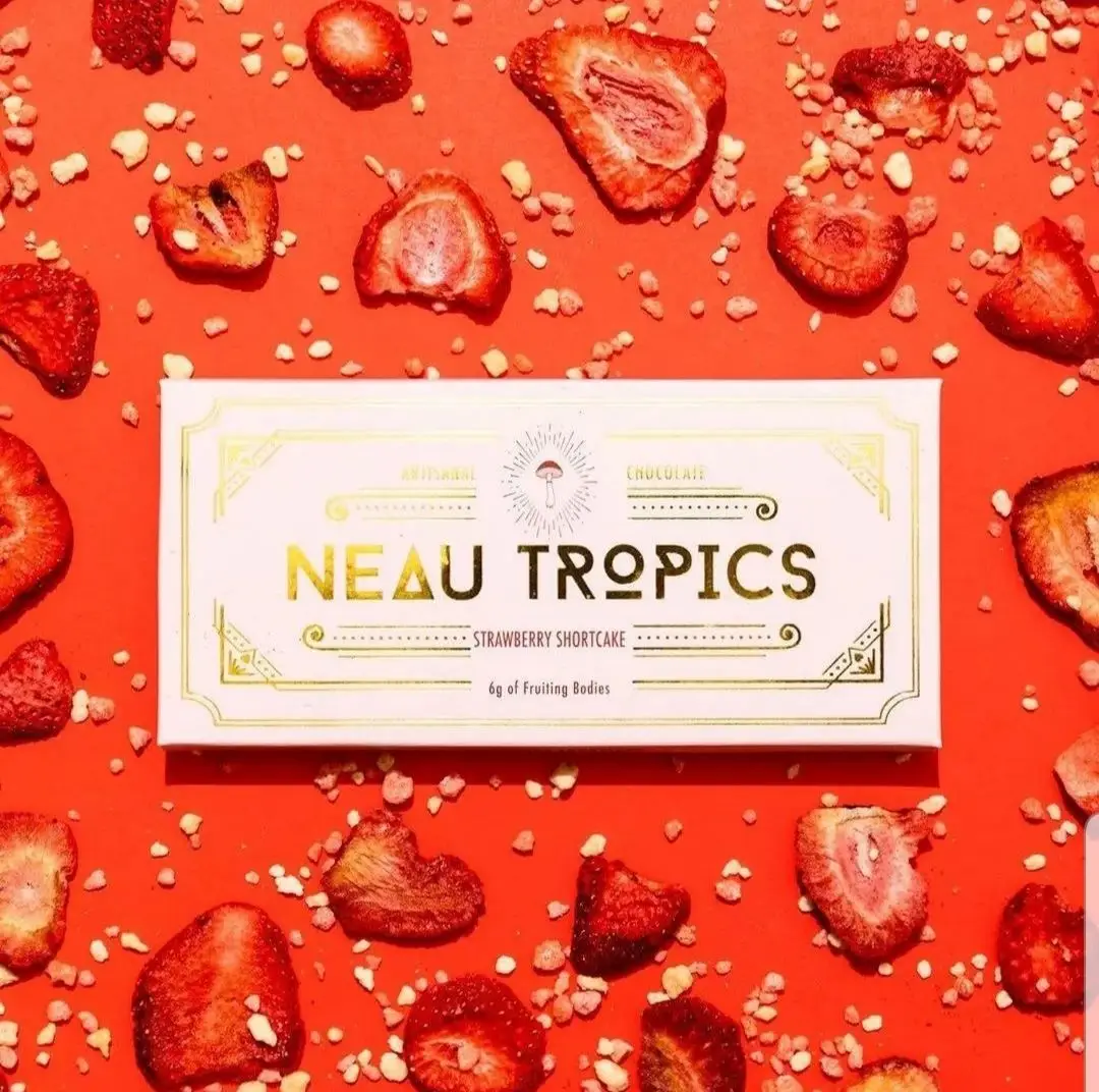 strawberry shortcake neau tropics bar.webp strawberry shortcake neau tropics bar.webp